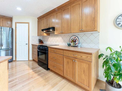 143 Cougarstone Square Sw, Calgary, AB 