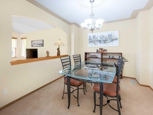 143 Cougarstone Square Sw, Calgary, AB 