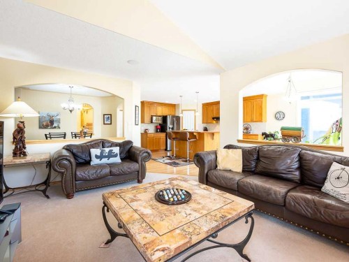 143 Cougarstone Square Sw, Calgary, AB 