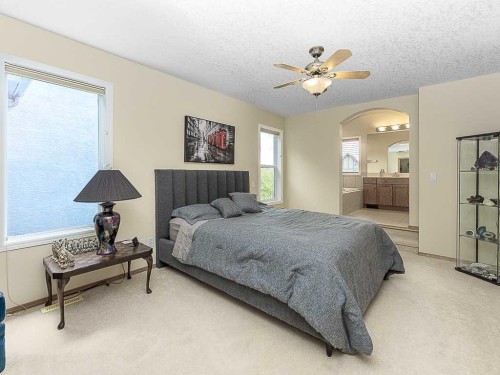 143 Cougarstone Square Sw, Calgary, AB 