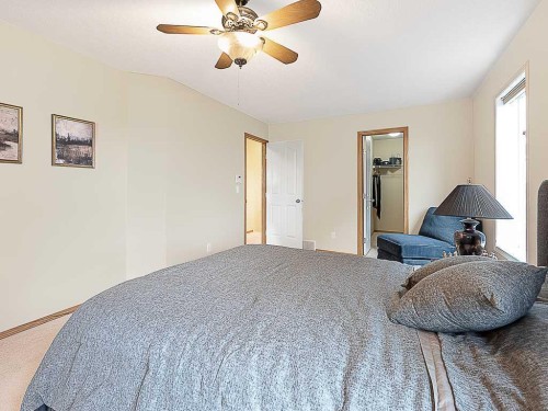143 Cougarstone Square Sw, Calgary, AB 