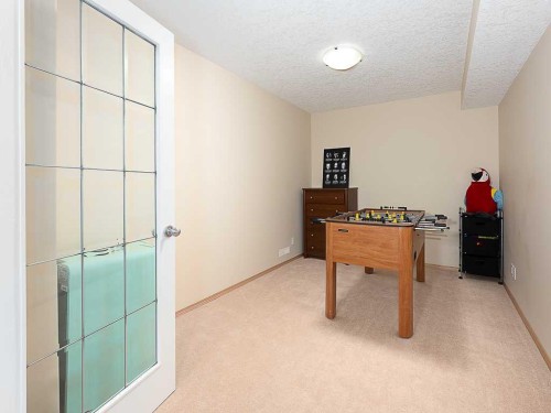 143 Cougarstone Square Sw, Calgary, AB 