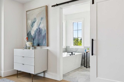 1527 29 Avenue Sw, Calgary, AB - Indoor Photo Showing Bathroom