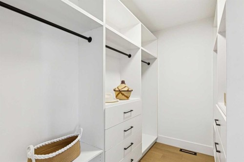 1527 29 Avenue Sw, Calgary, AB - Indoor Photo Showing Other Room