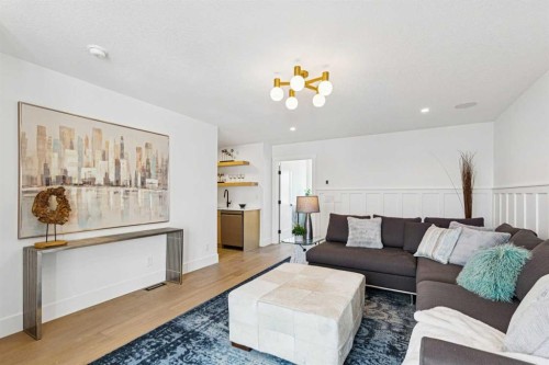 1527 29 Avenue Sw, Calgary, AB - Indoor Photo Showing Living Room