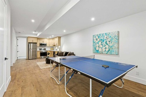 1527 29 Avenue Sw, Calgary, AB - Indoor Photo Showing Other Room