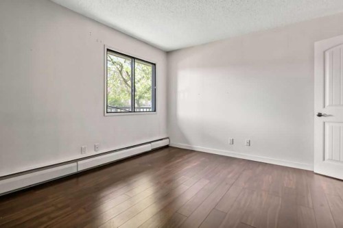 204-1512 16 Avenue Sw, Calgary, AB - Indoor Photo Showing Other Room