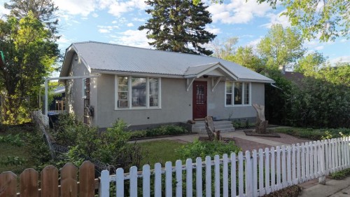 2408 19 Street  Nanton, AB T0L 1R0
