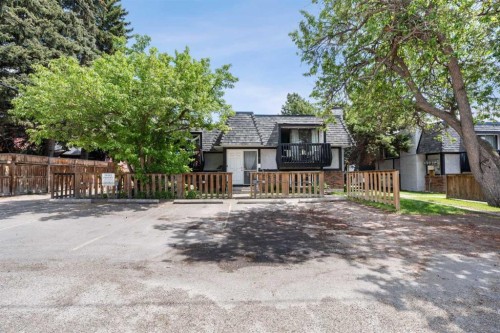 7-1739 24A Street SW Calgary, AB T3C 1J5