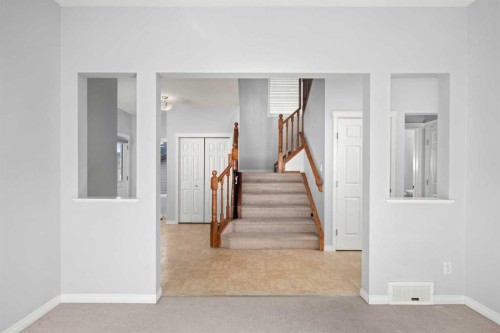 102 Kincora Glen Mews Nw, Calgary, AB 