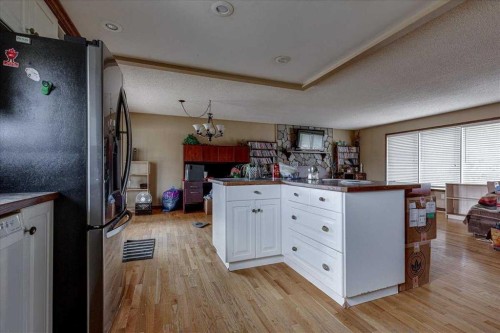 123 Nolan Street, Red Deer, AB - Indoor Photo Showing Kitchen