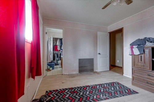 123 Nolan Street, Red Deer, AB - Indoor Photo Showing Other Room
