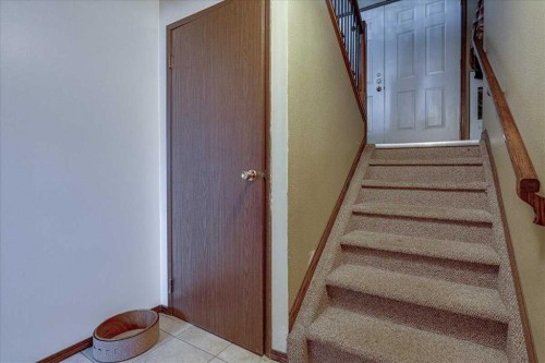 123 Nolan Street, Red Deer, AB - Indoor Photo Showing Other Room