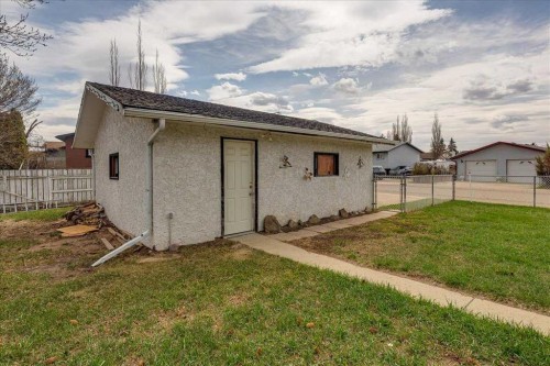 123 Nolan Street, Red Deer, AB - Outdoor