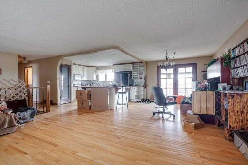 123 Nolan Street, Red Deer, AB - Indoor Photo Showing Living Room