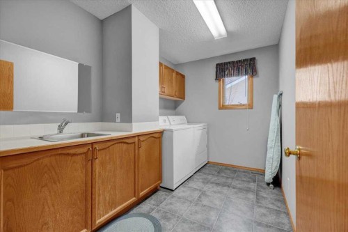 531 Sierra Morena Court Sw, Calgary, AB - Indoor Photo Showing Laundry Room
