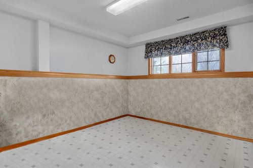 531 Sierra Morena Court Sw, Calgary, AB - Indoor Photo Showing Other Room
