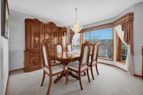 531 Sierra Morena Court Sw, Calgary, AB - Indoor Photo Showing Dining Room