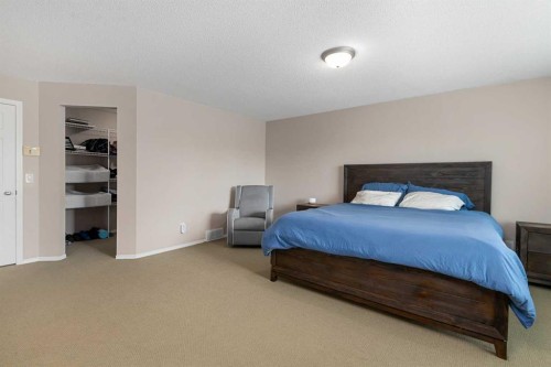 60 Chapala Square Se, Calgary, AB 