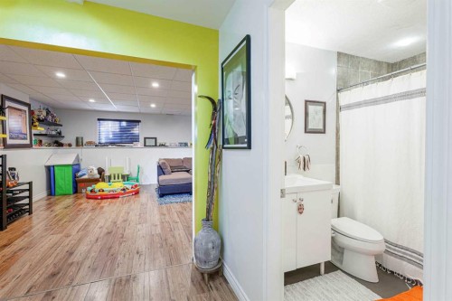 63 Coventry View Ne, Calgary, AB 