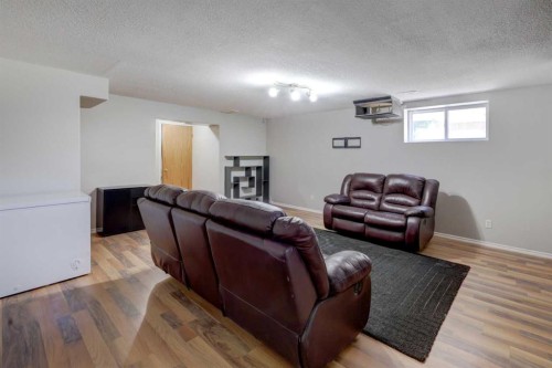 15 Parklane Drive, Strathmore, AB - Indoor