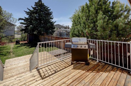 15 Parklane Drive, Strathmore, AB - Outdoor With Deck Patio Veranda With Exterior