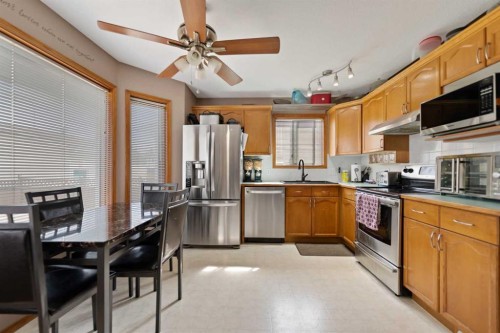 48 Sunridge Crescent Nw, Airdrie, AB - Indoor Photo Showing Other Room