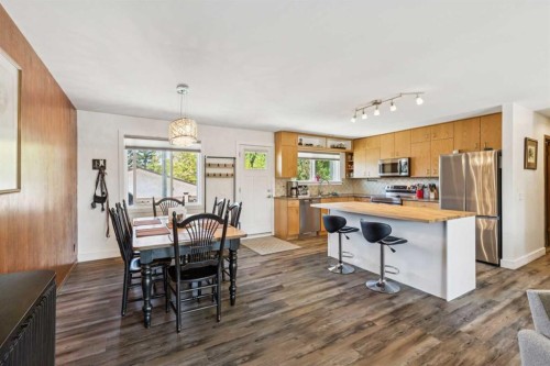 215 Silver Valley Rise Nw, Calgary, AB 