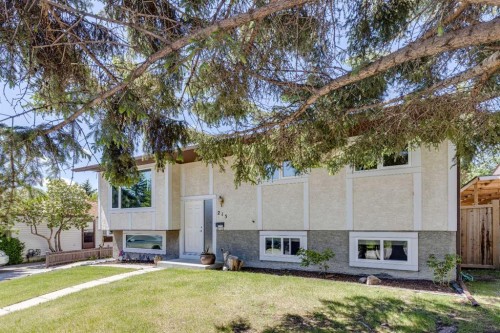 215 Silver Valley Rise Nw, Calgary, AB 
