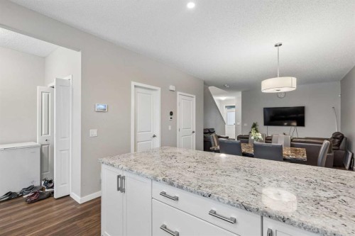 291 Magnolia Square Se, Calgary, AB 