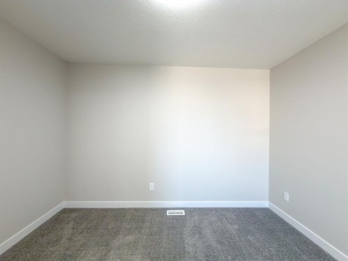 160 Belvedere Park Se, Calgary, AB 