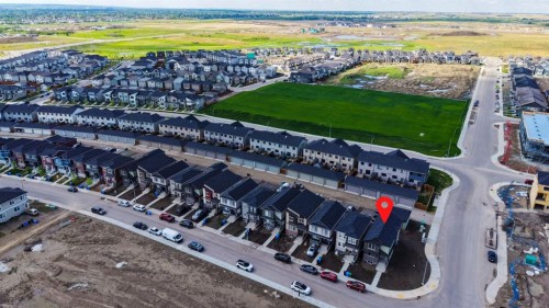 160 Belvedere Park Se, Calgary, AB 