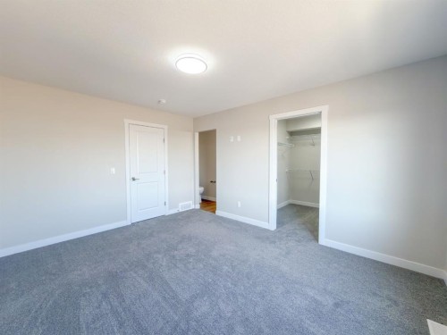 160 Belvedere Park Se, Calgary, AB 