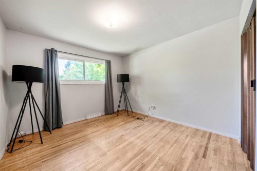 1032 89 Avenue Sw, Calgary, AB 