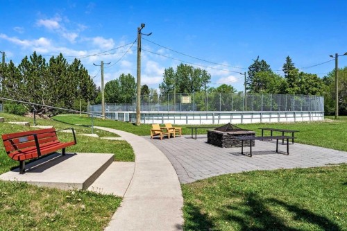 1032 89 Avenue Sw, Calgary, AB 