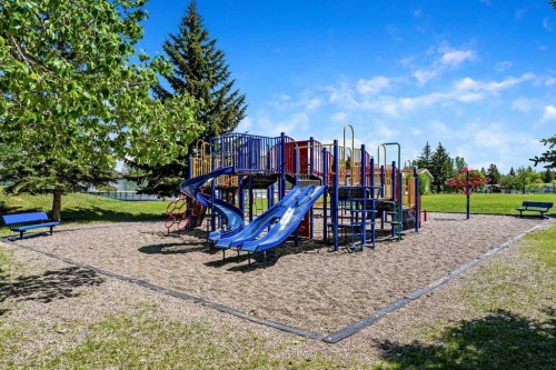 1032 89 Avenue Sw, Calgary, AB 