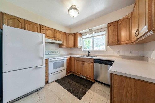 1032 89 Avenue Sw, Calgary, AB 