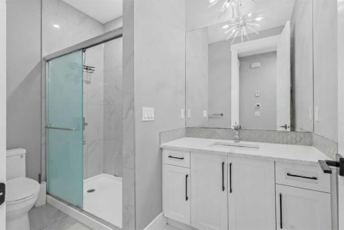 247 Kinniburgh Place, Chestermere, AB - Indoor Photo Showing Bathroom