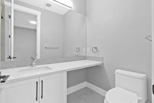 247 Kinniburgh Place, Chestermere, AB - Indoor Photo Showing Bathroom