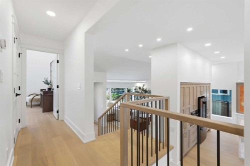 60 Lake Lucerne Close Se, Calgary, AB - Indoor Photo Showing Other Room