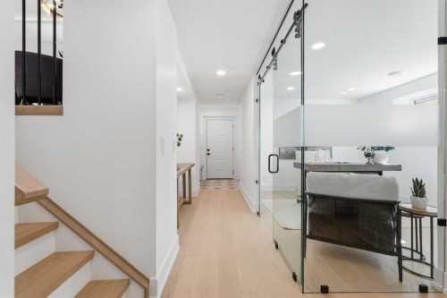 60 Lake Lucerne Close Se, Calgary, AB - Indoor Photo Showing Other Room