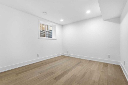 60 Lake Lucerne Close Se, Calgary, AB - Indoor Photo Showing Other Room