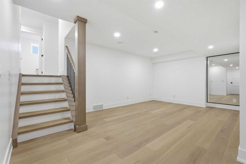60 Lake Lucerne Close Se, Calgary, AB - Indoor Photo Showing Other Room