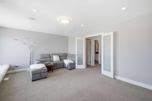 160 Kinniburgh Loop, Chestermere, AB 