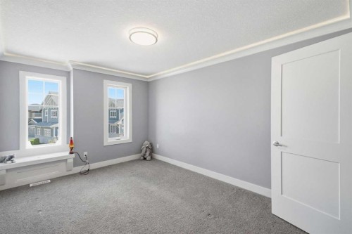 160 Kinniburgh Loop, Chestermere, AB 