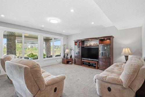 160 Kinniburgh Loop, Chestermere, AB 