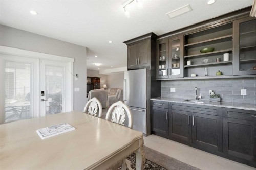 160 Kinniburgh Loop, Chestermere, AB 