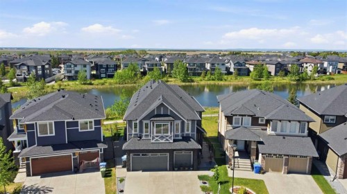 160 Kinniburgh Loop, Chestermere, AB 