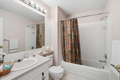 74 Tuscarora Heights Nw, Calgary, AB 