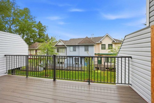 42 Patina Point Sw, Calgary, AB 